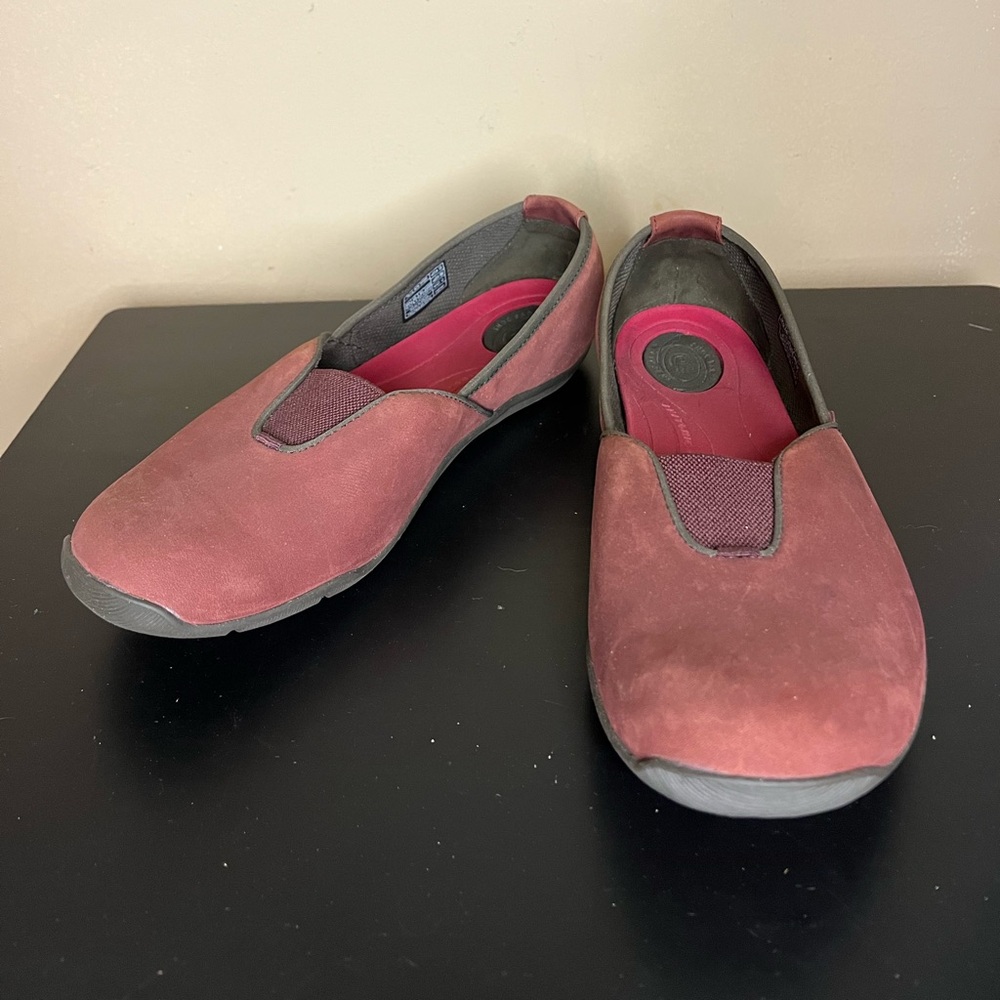 Teva Niyama waterproof flats slip on shoes size 10.5